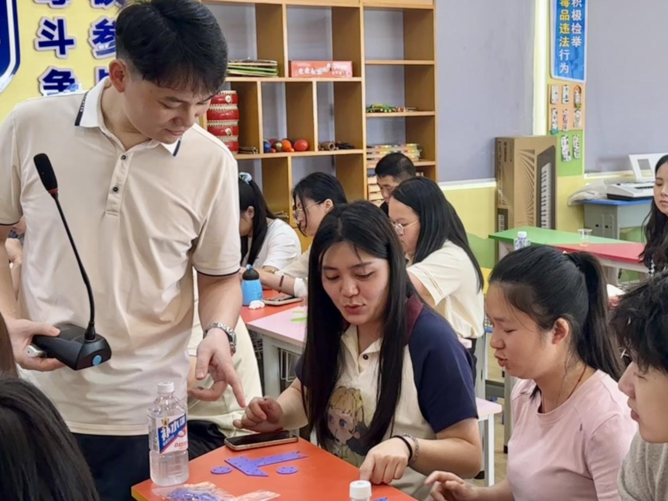 七巧啟智，共促科技教育——云浮市第五屆青少年科技七巧板創(chuàng)意制作競(jìng)賽教師培訓(xùn)班（郁南站）在都城鎮(zhèn)錦江小學(xué)舉辦5.png